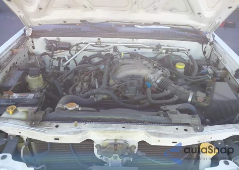 2002 Nissan Frontier Se-V6 z USA, uszkodzony, nr VIN 1N6ED29X82C376921